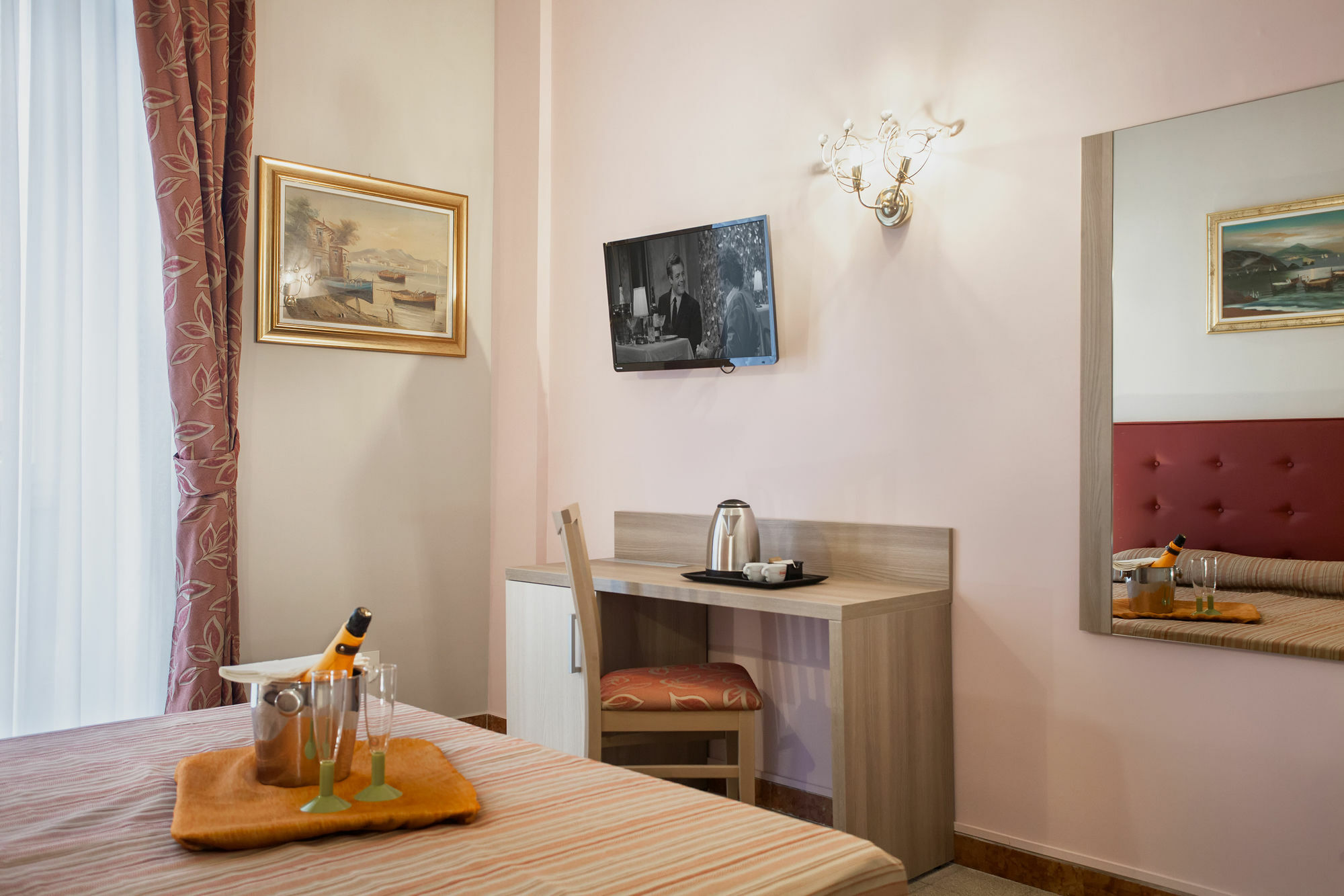 Hotel Domus Napoleone Rzym Zewnętrze zdjęcie