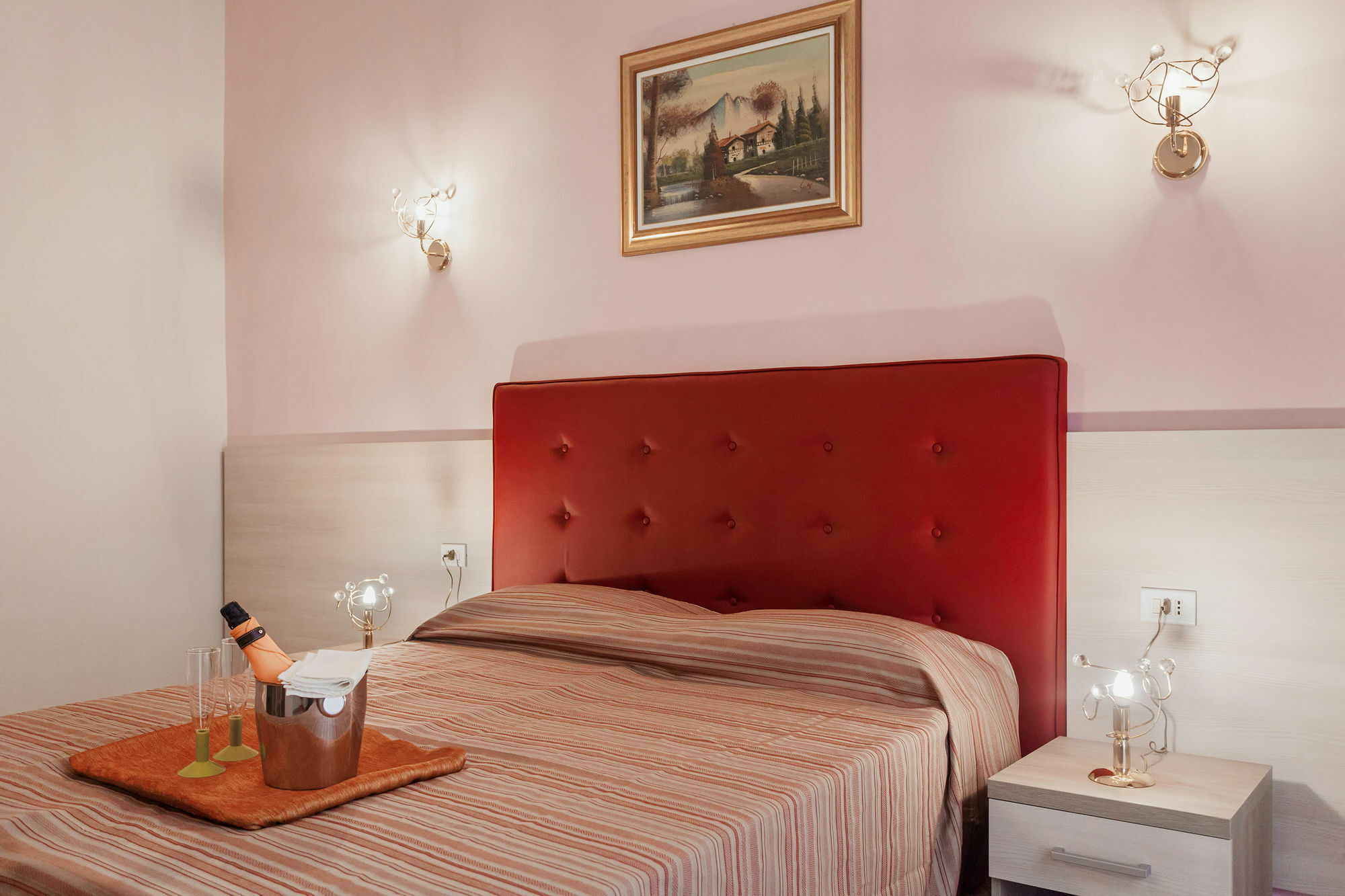 Hotel Domus Napoleone Rzym Zewnętrze zdjęcie